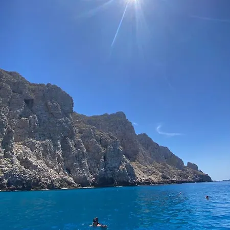 Isoladelmiele Pensionat *