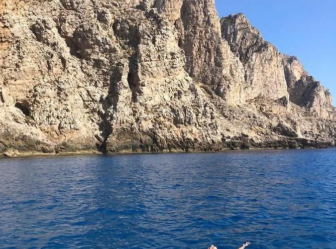 Isoladelmiele 3* מארטימו