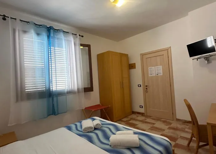 Isoladelmiele بيت ضيافة ماريتّيمو