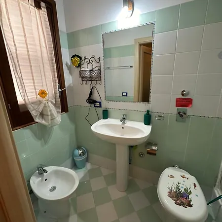 Isoladelmiele 招待所 3*