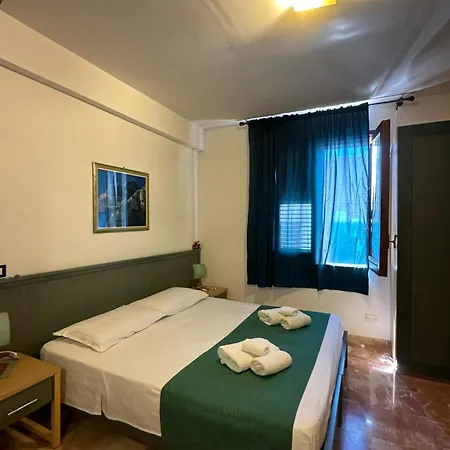 Isoladelmiele Pensjonat Marettimo