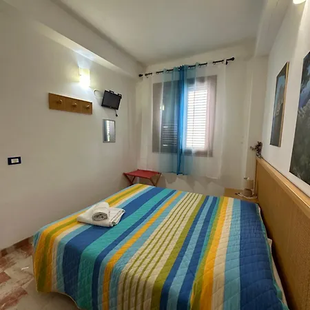 Isoladelmiele 招待所 3*